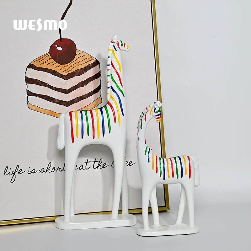 Modern nordic colorful animal desk decoration art graffiti high quality tabletop decor Resin sculpture ornament