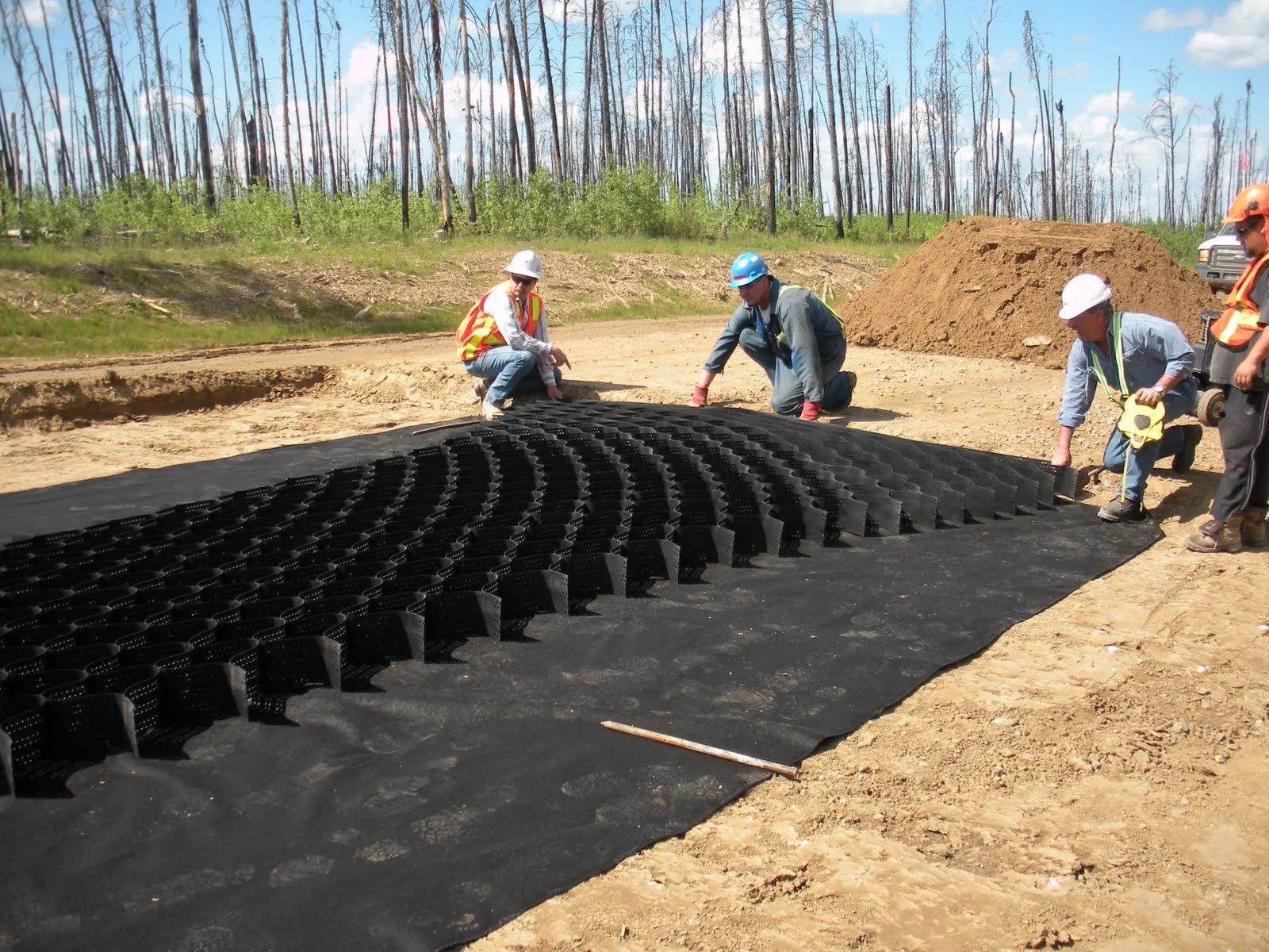 Low price plastic hdpe perforates geocell PCA geocell honeycomb system for parking