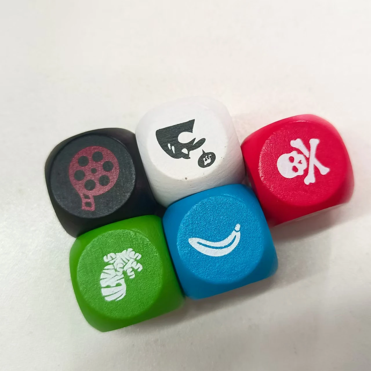 Factory direct Custom 3cm 4cm 5cm 6-Sided Beech Game Cube Customized Printing  Logo Creative Fun Wooden Dice Toy For All Ages