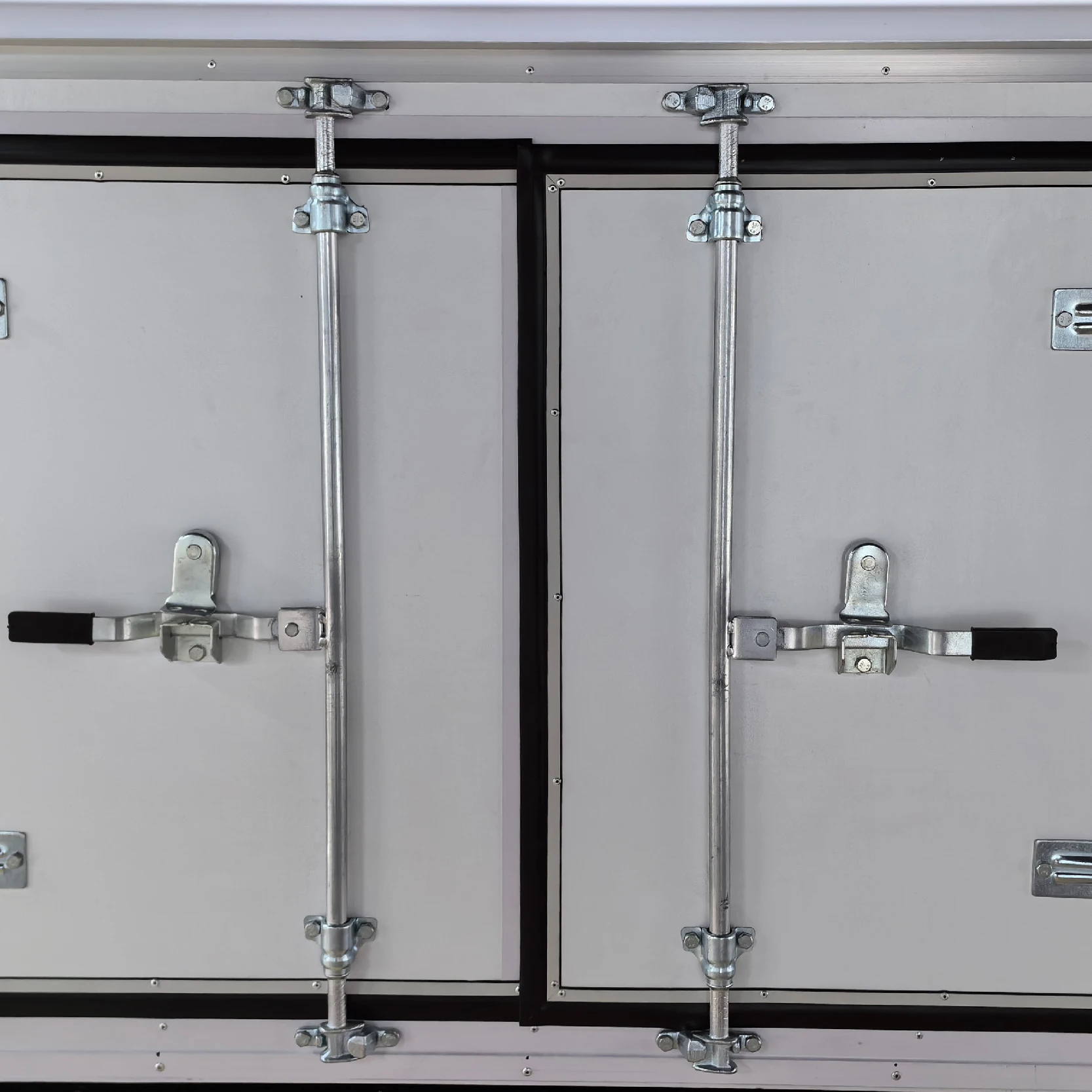 JOYKIE China factory new design max speed 60km/h Off Road Pickup Trucks 4wd Truck Double Cabin Pickup for cargo