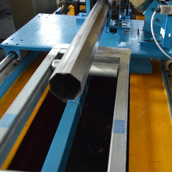 New Cassette Type 40mm 60mm 70mm Shaft Rolling Shutter Octagonal Pipe Tube Roll Forming Machine with