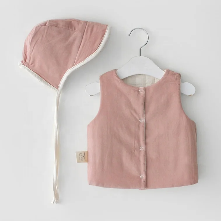 
ChengXi Baby vest warm clothing set belt hat and cotton small vest female baby dressed outside baby reversible vest 