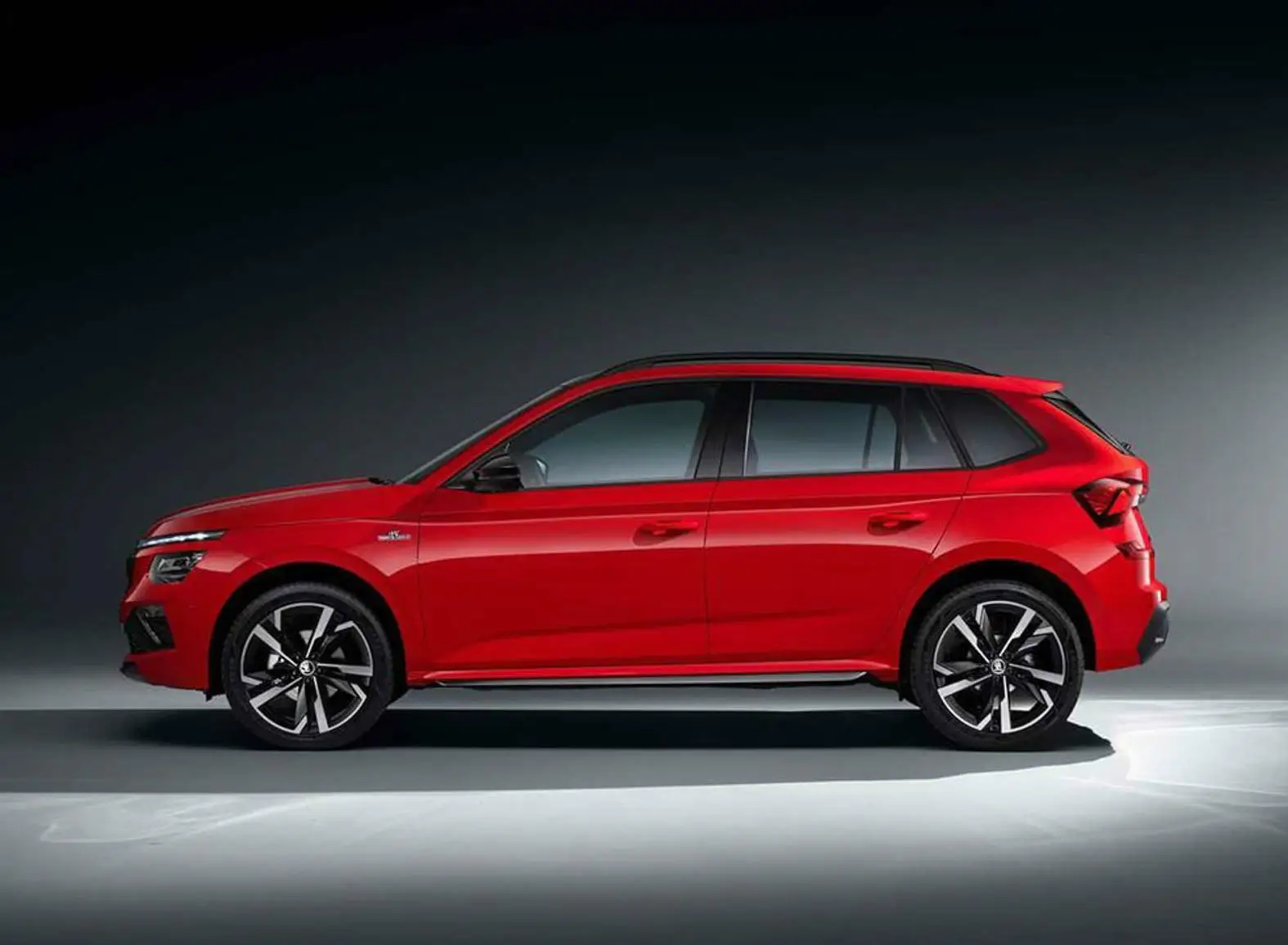 Предоплата 2025 skoda kamiq GT 5-дверный 5-местный внедорожник 1 5 л Гибридный бензиновый Электрический кожаный сиденья левый турбо свет R16 ACC