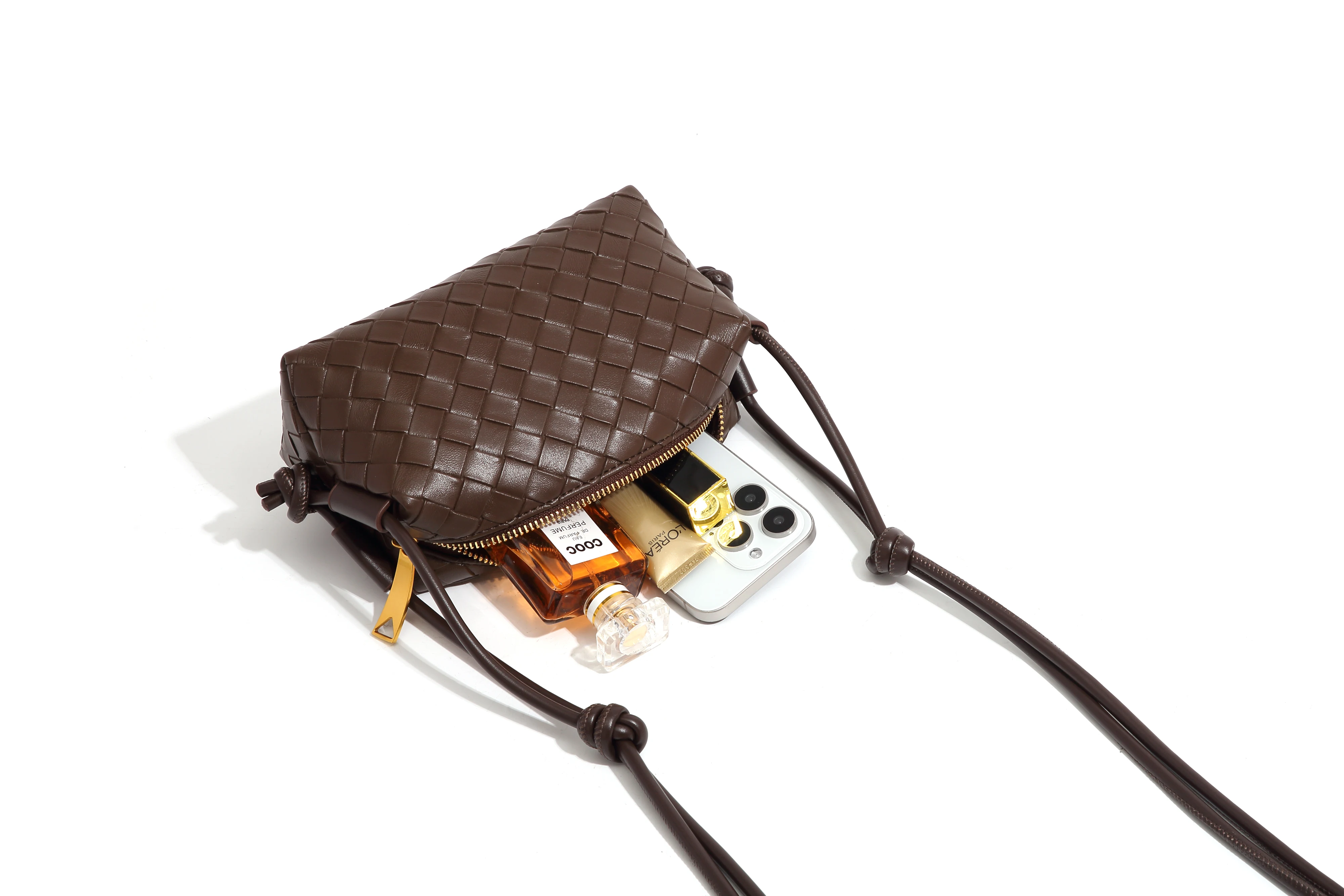 Latest fashion women pu leather woven pattern cross body hand bags for ladies string shoulder bags small camera  purse with loop