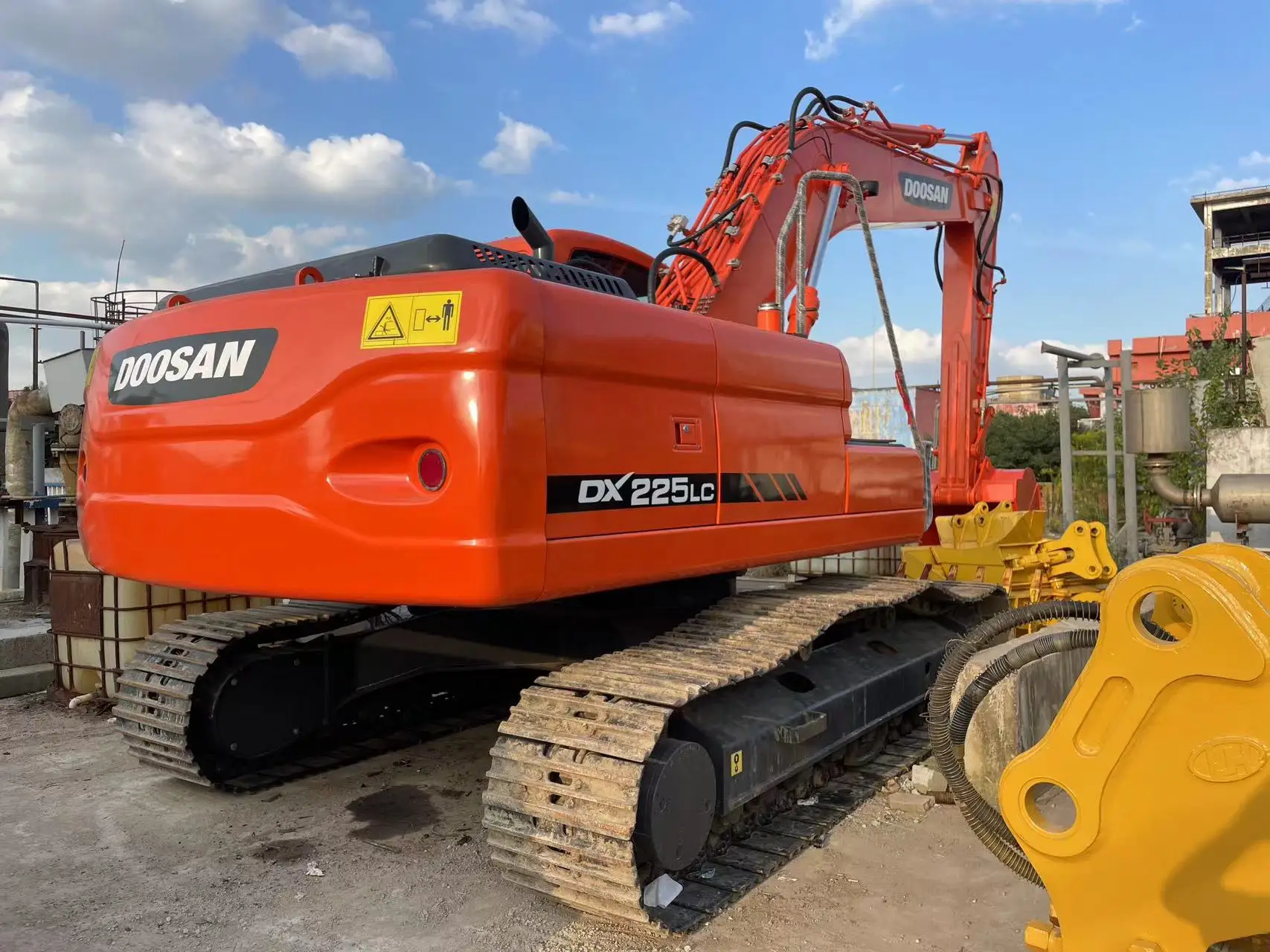 Оригинальный 25-тонный гидравлический гусеничный экскаватор Korea doosan dh225 dx225 для экскаватора 225 Перу