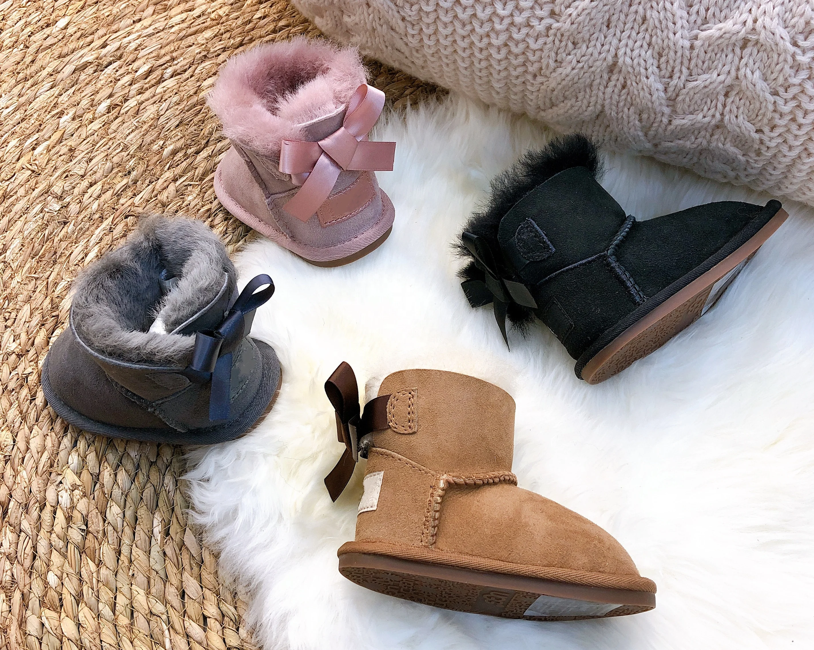 Custom Logo Private Label OEM Children Genuine Sheepskin Plush Fur Indoor Boots Shoes for Kids