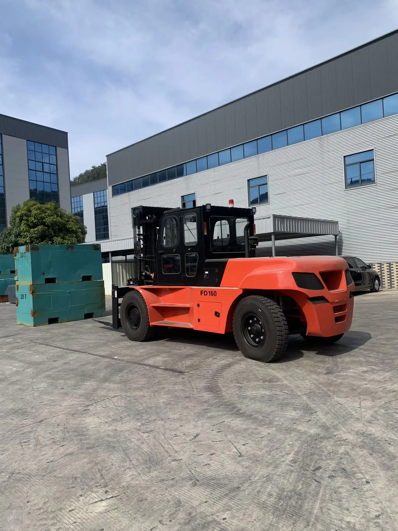 Xinghao heavy duty Container Montacargas large fork lift 30 ton 33 ton diesel forklift truck Fork Lift Truck Diesel Forklifts