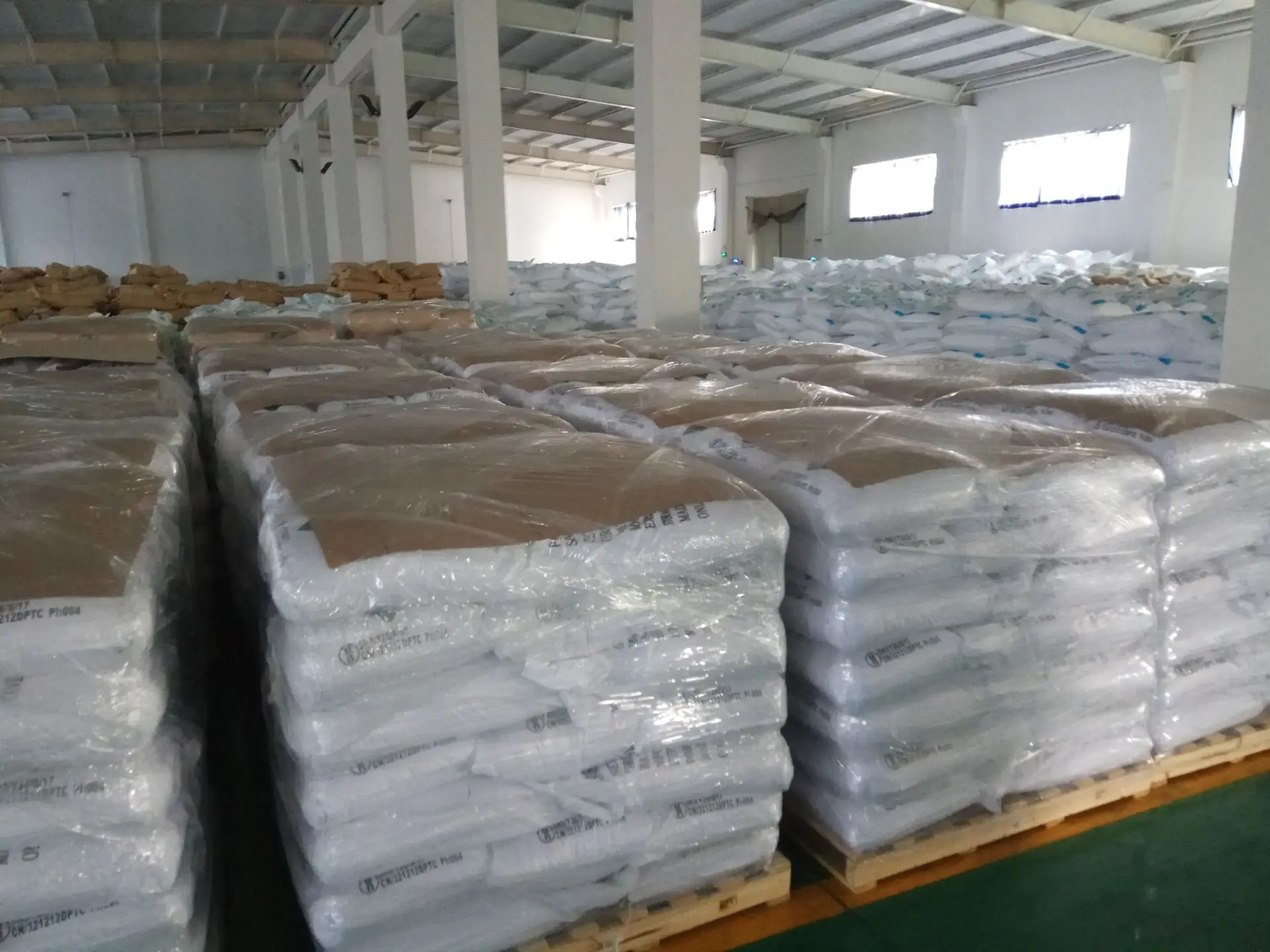 Industry grade sodium carbonate 99.2
