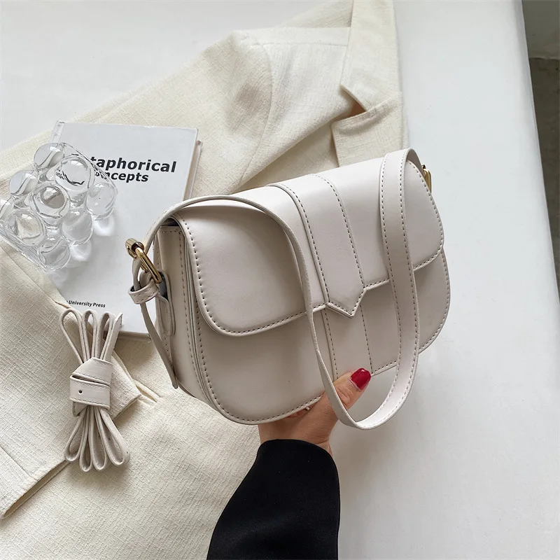 New trendy and versatile diagonal shoulder bag, popular on the internet, fashionable small square bag