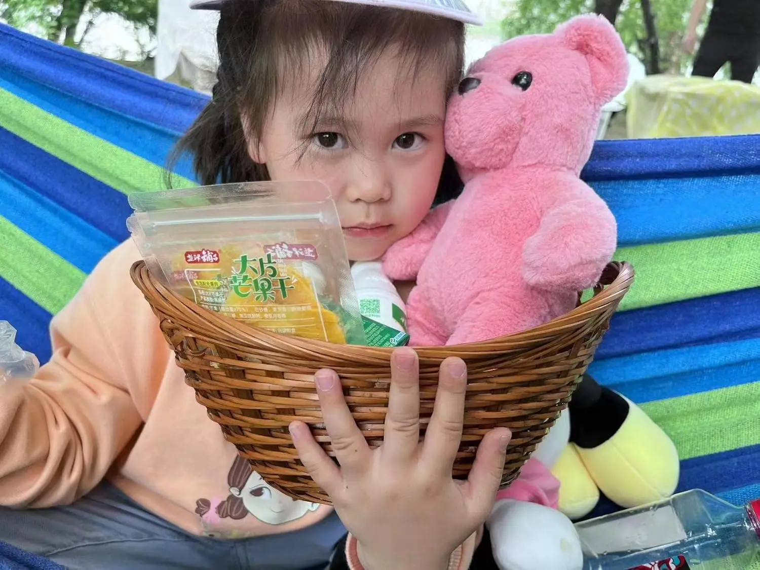 small size 100% Handmade Basket woven from natural bamboo suitable for kitchen storage gardening food collection serving