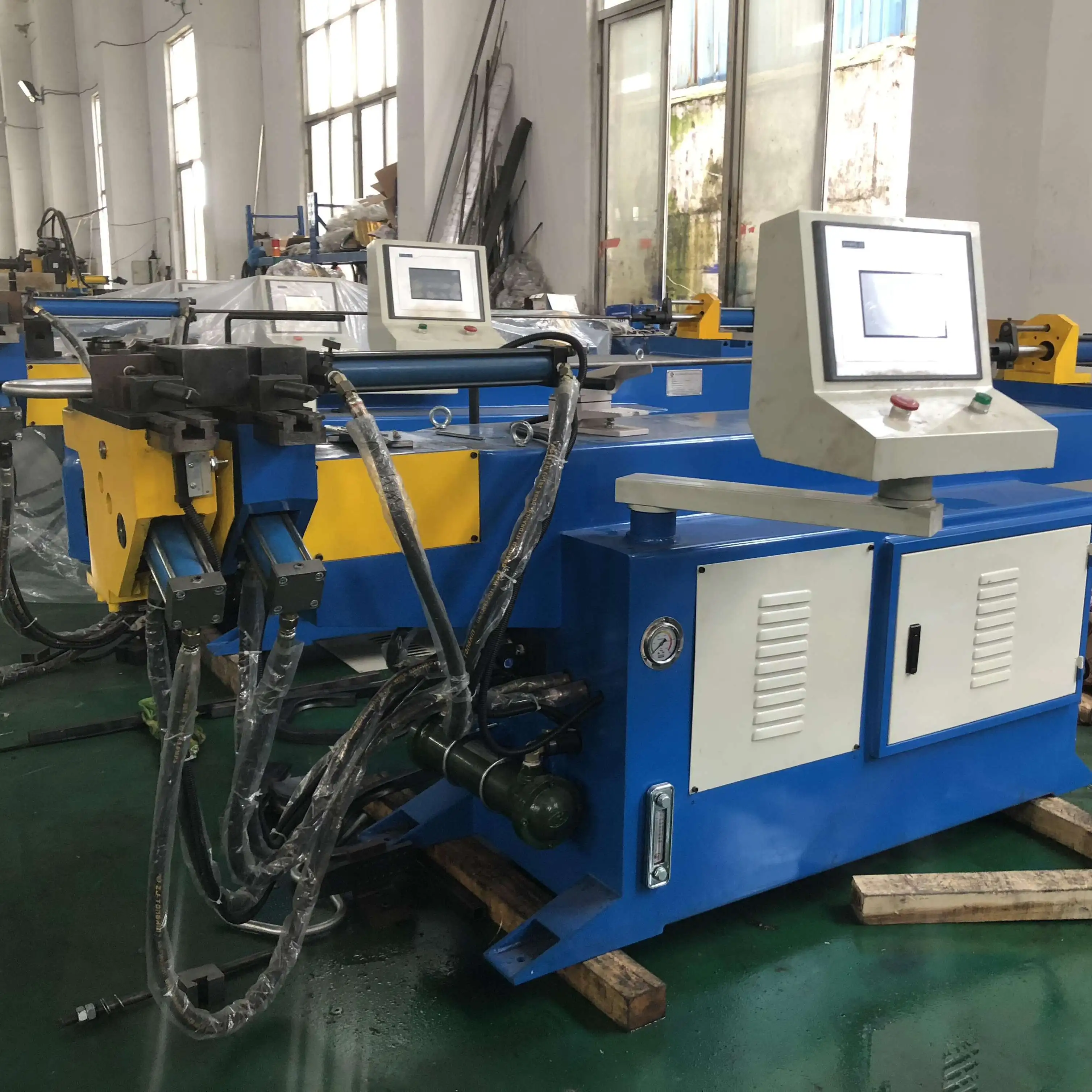 Newly made pipe bending machine manual metal twisting tool, Pipe and Tube Bending Machines for shrinker stretcher