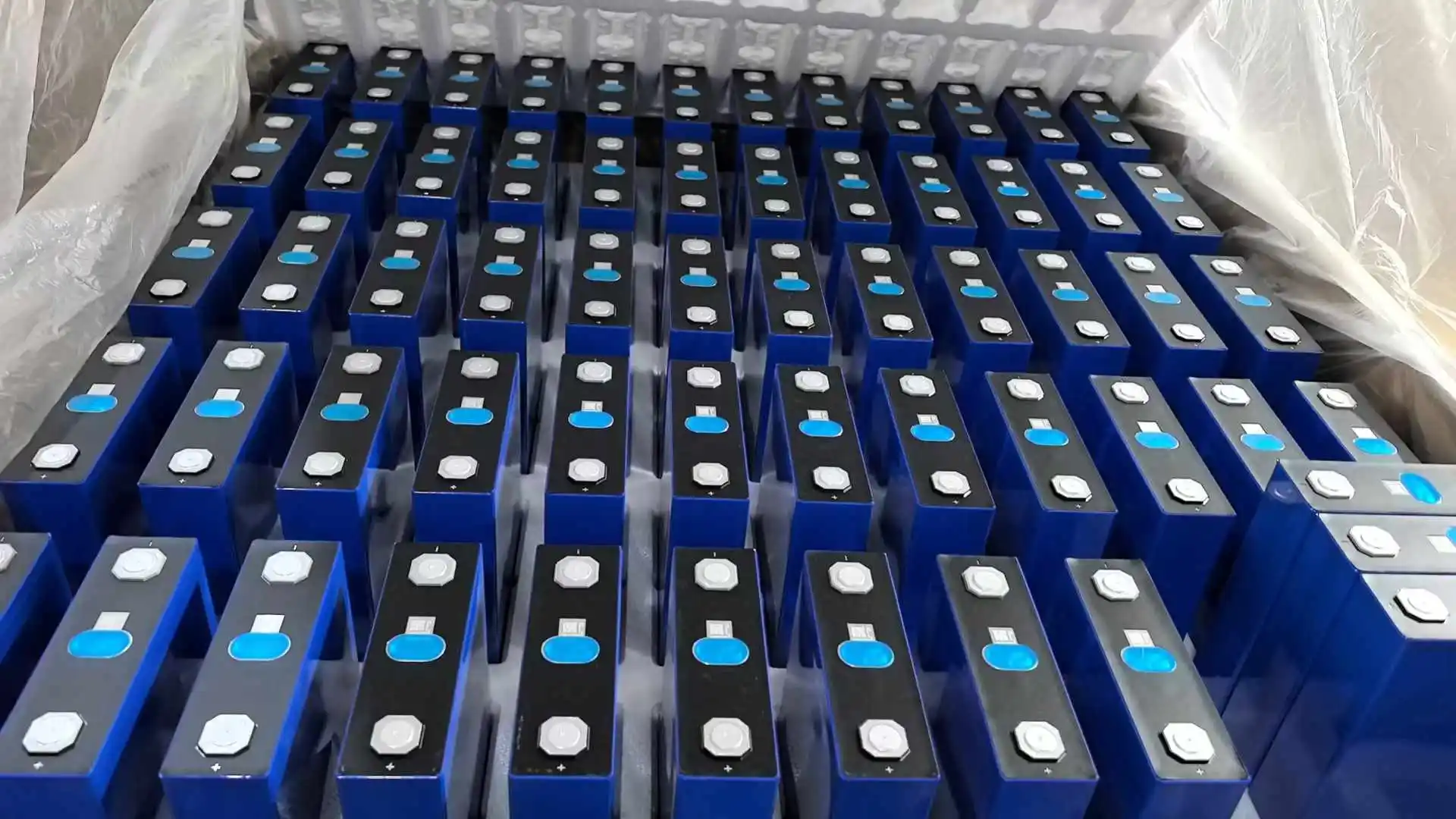 2024 New EV Lifepo4 Rechargeable 3.2V 230Ah A Grade Batteries Lithium Prismatic Cell Solar System Boat RV Lithium Ion 230ah