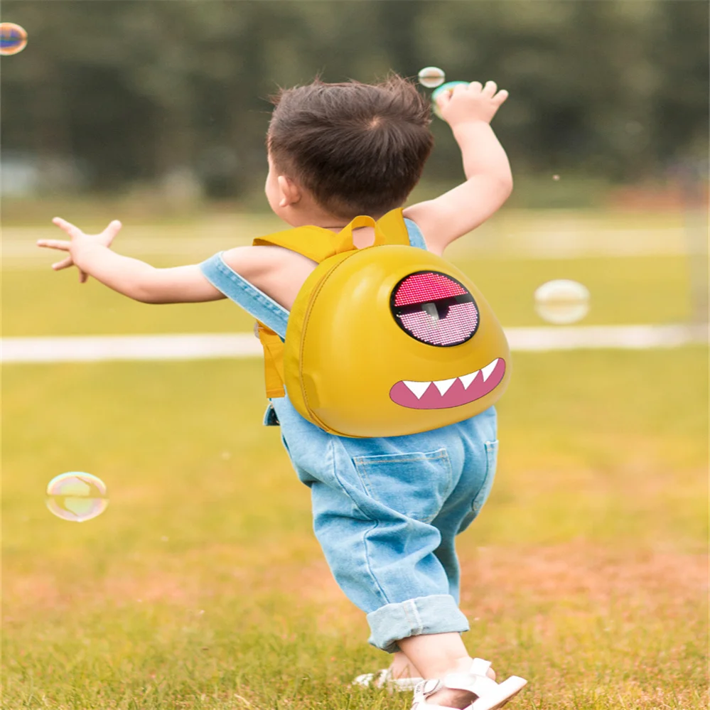 Factory Direct Sale Wholesale Price Smart Kids LED Backpack Walk Advertising Hiking School Bag with LED Display Screen
