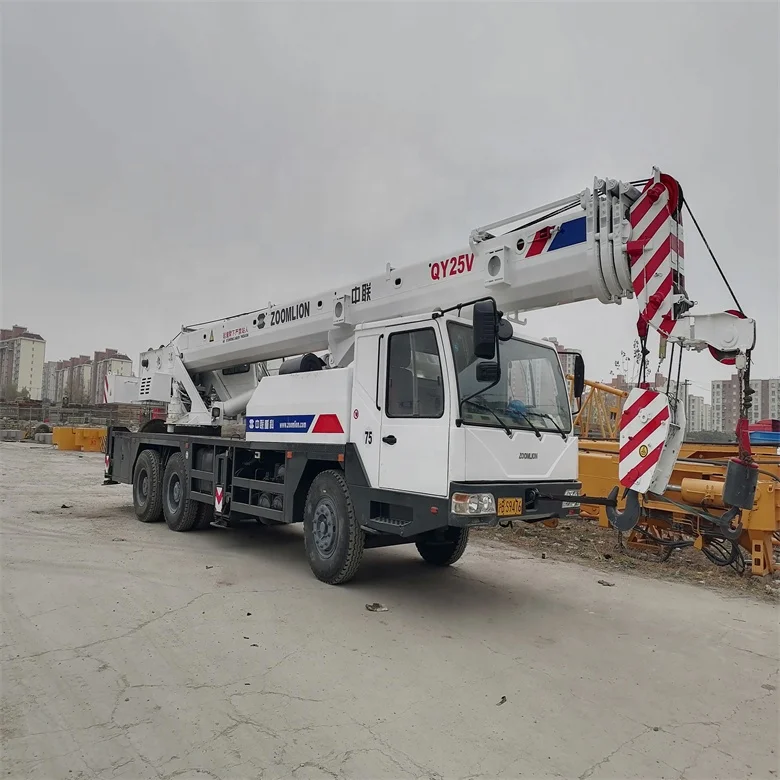 Second-hand zoomlion crane 30 ton 25 ton in excellent condition and quality cheap for sale