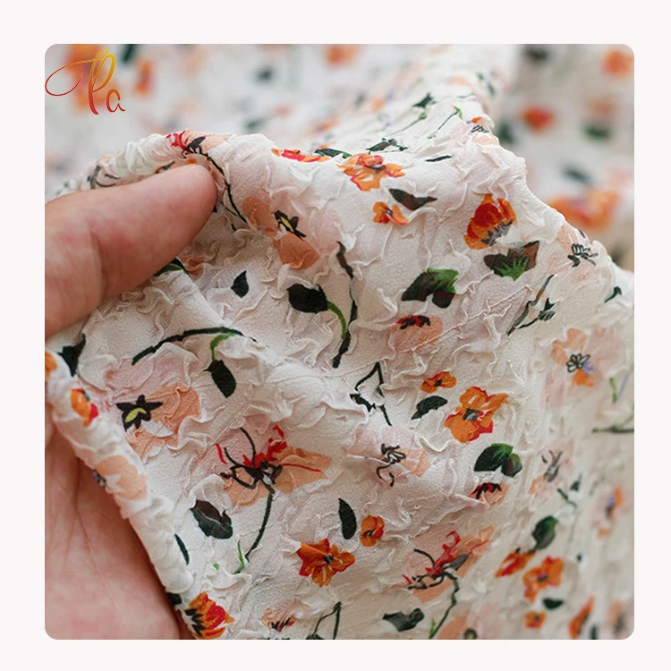 Factory Wholesale High Quality Plain Woven Dyed Polyesterf Lower Print Bubble Pressed Fabric Wholesale