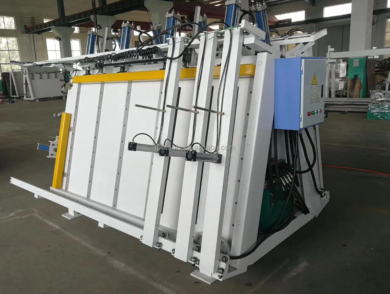 Монтажный пресс для дверной рамы