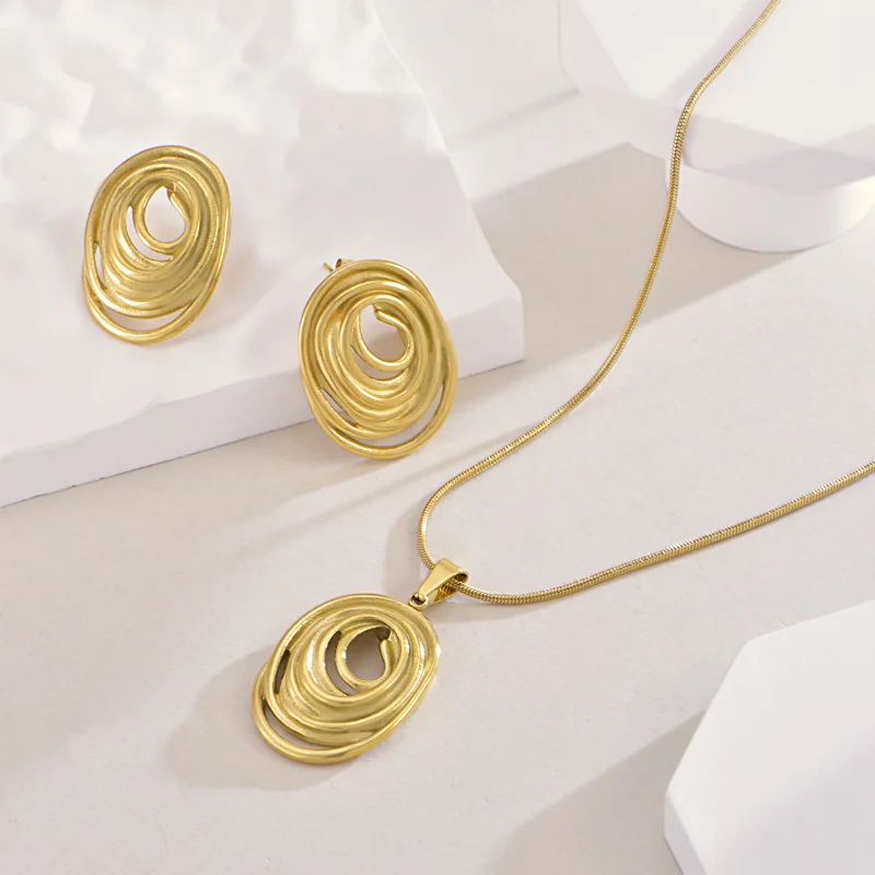 New Fashion 316L Stainless Steel Necklace Earrings Rings Jewelry Set Tarnish Free 18k Gold Plated 3 Pcs Set For Women