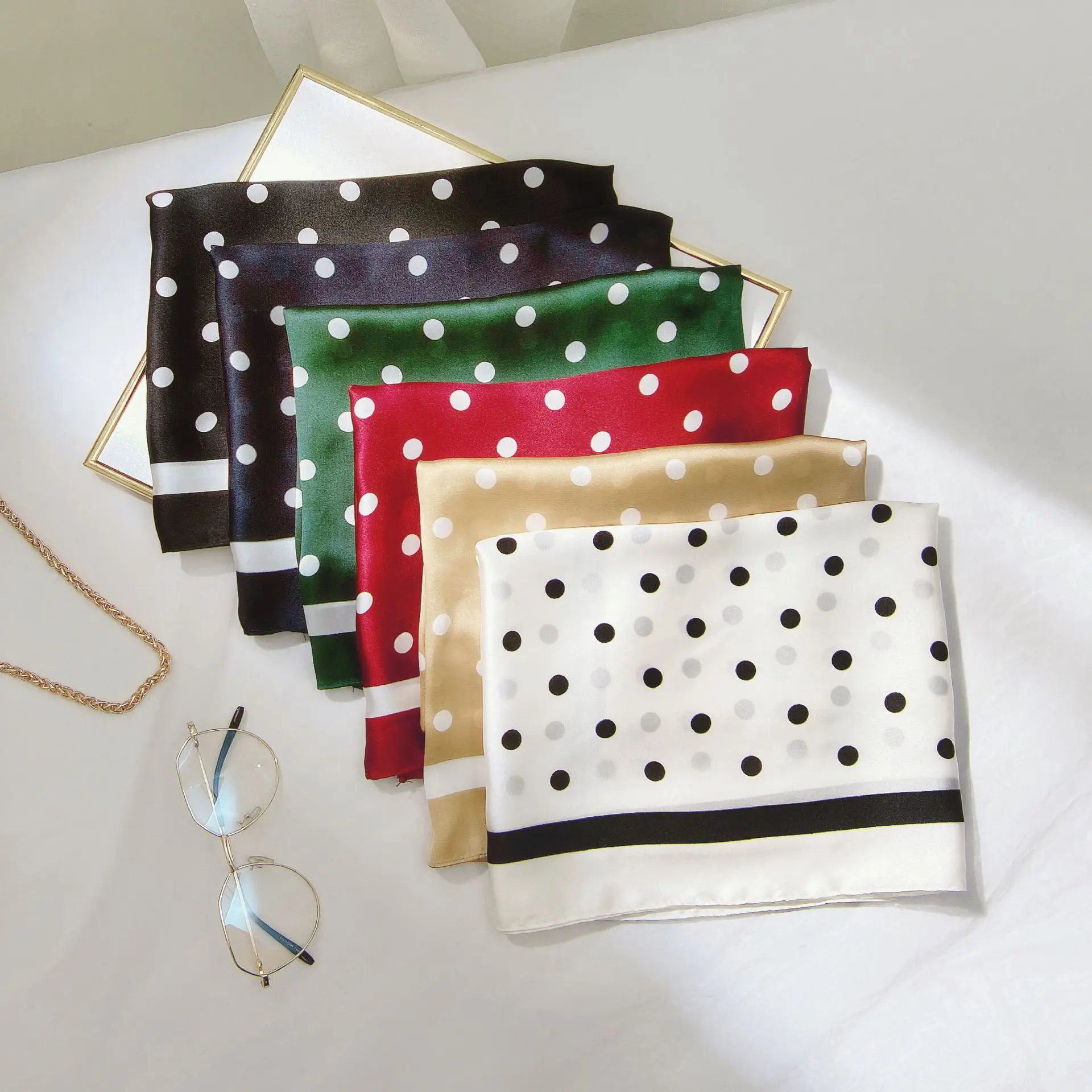 Женская шаль в Корейском стиле, декоративный платок, шарф, квадратный шелковый шарф в цветочную полоску, бандана, повязка на голову, шарфы на шею