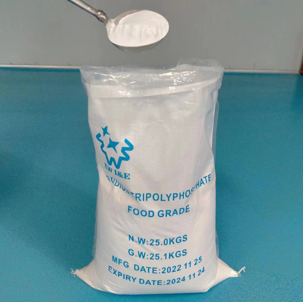 factory price food grade sodium tripolyphosphate  94%  stpp food additives of sodium tripolyphosphate