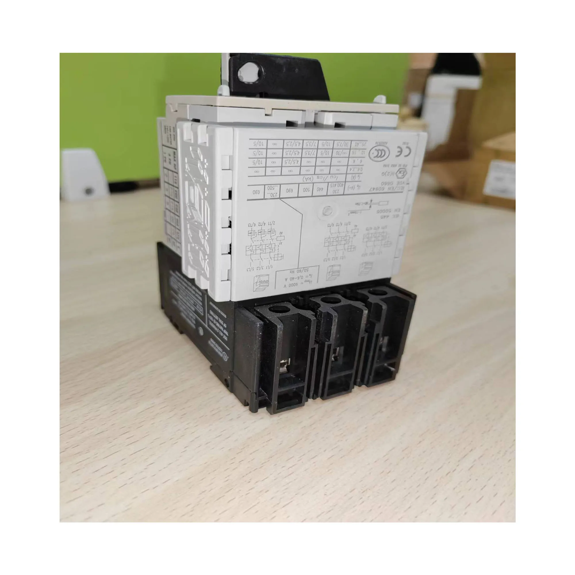 Perfect packaging Professional sales Original quality goods 3SE5000-0KA00