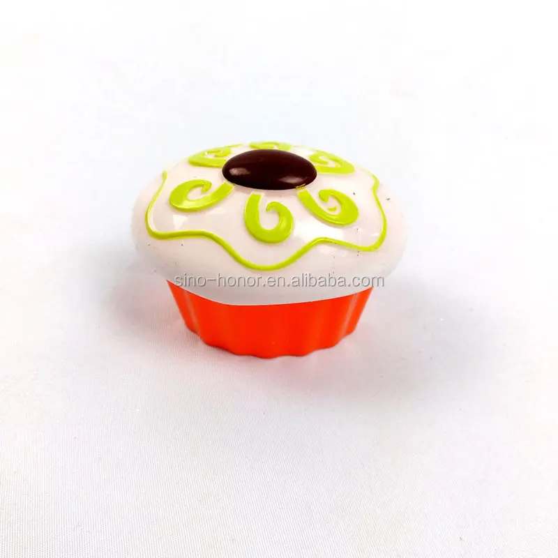 plastic cake-shaped pill box/candy box cake decorating