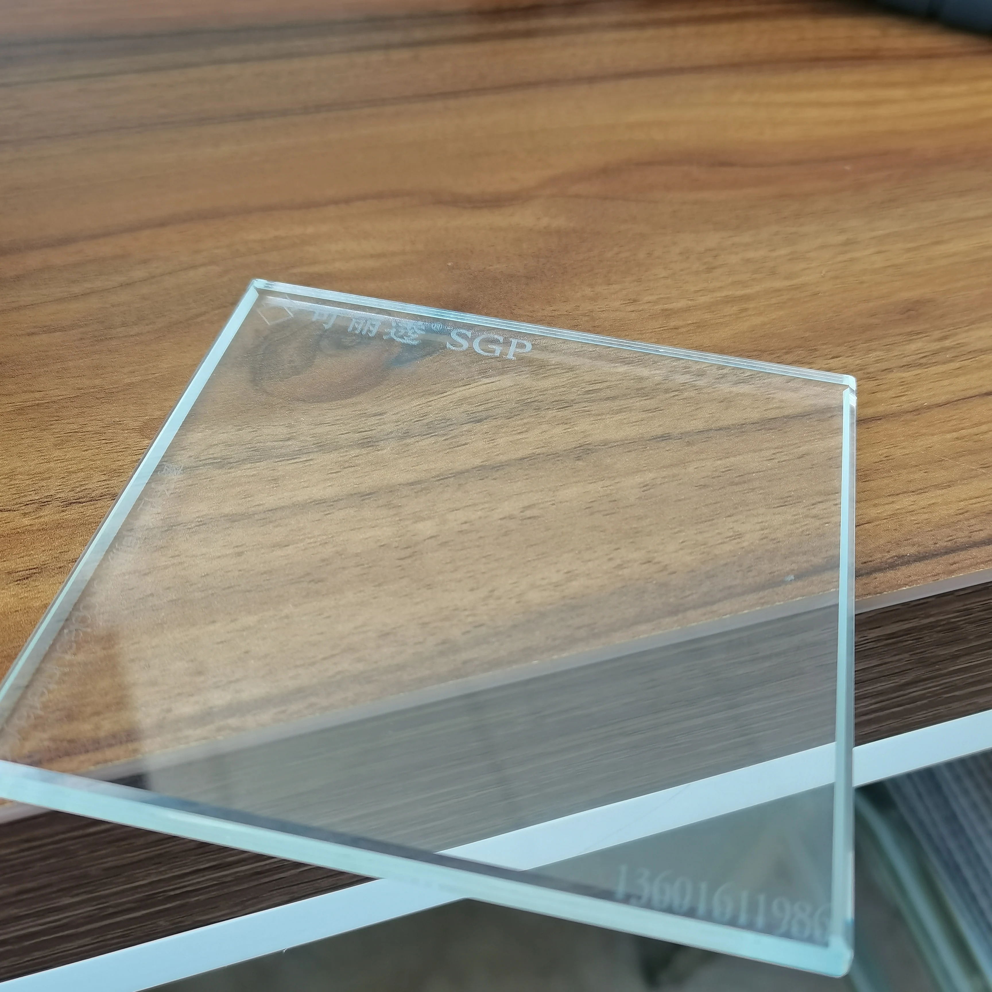 Customized high quality hot sale Bulletproof  laminated glass 9mm 15mm 40mm tempered sandwich glass for car commercial buildings