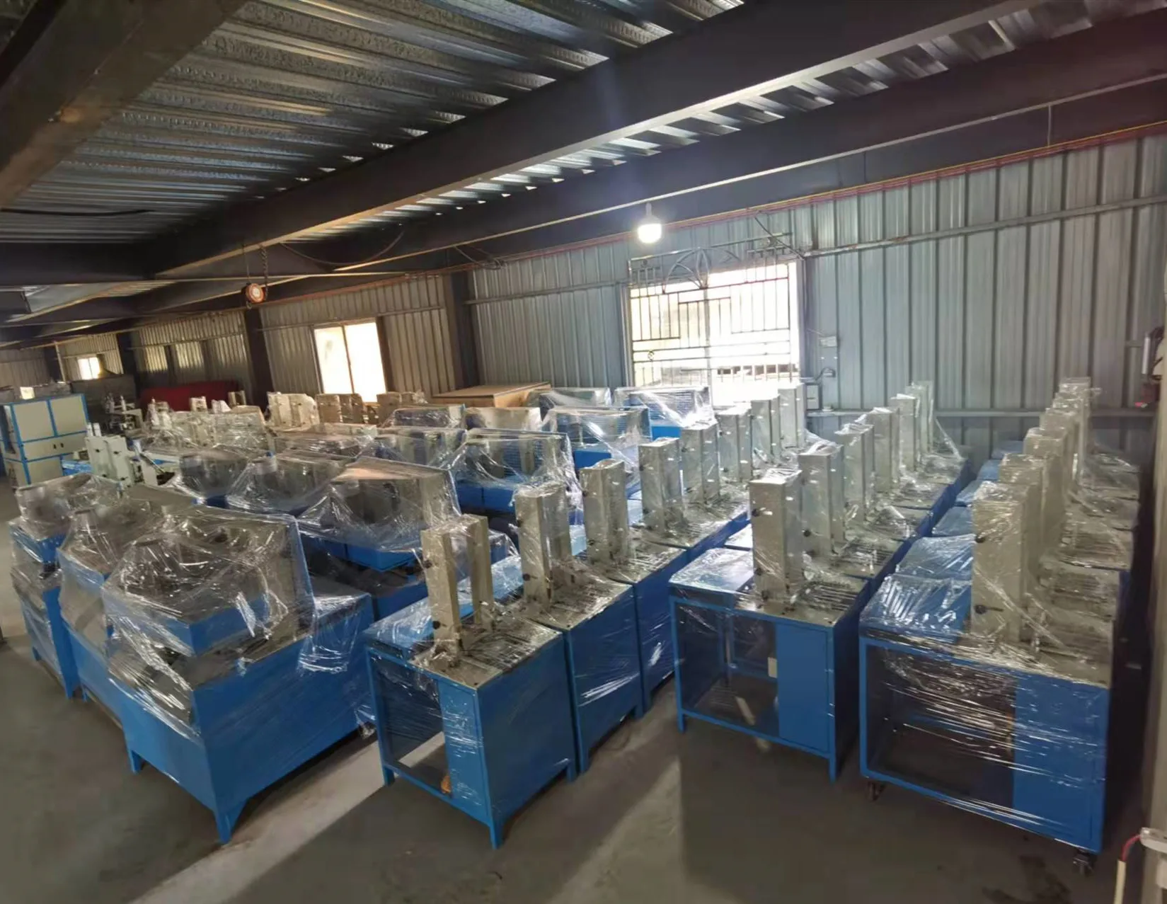 Slipper Maker Machine Flip Flop Sandal Strap Fixing Machine Automatic EVA Slipper Machine
