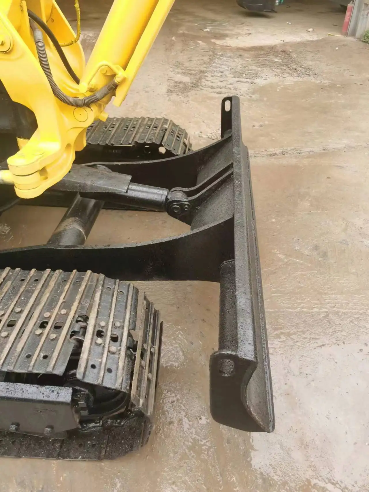 EPA Small Excavator Used Mini Excavator With Thumb For Sale in Shanghai