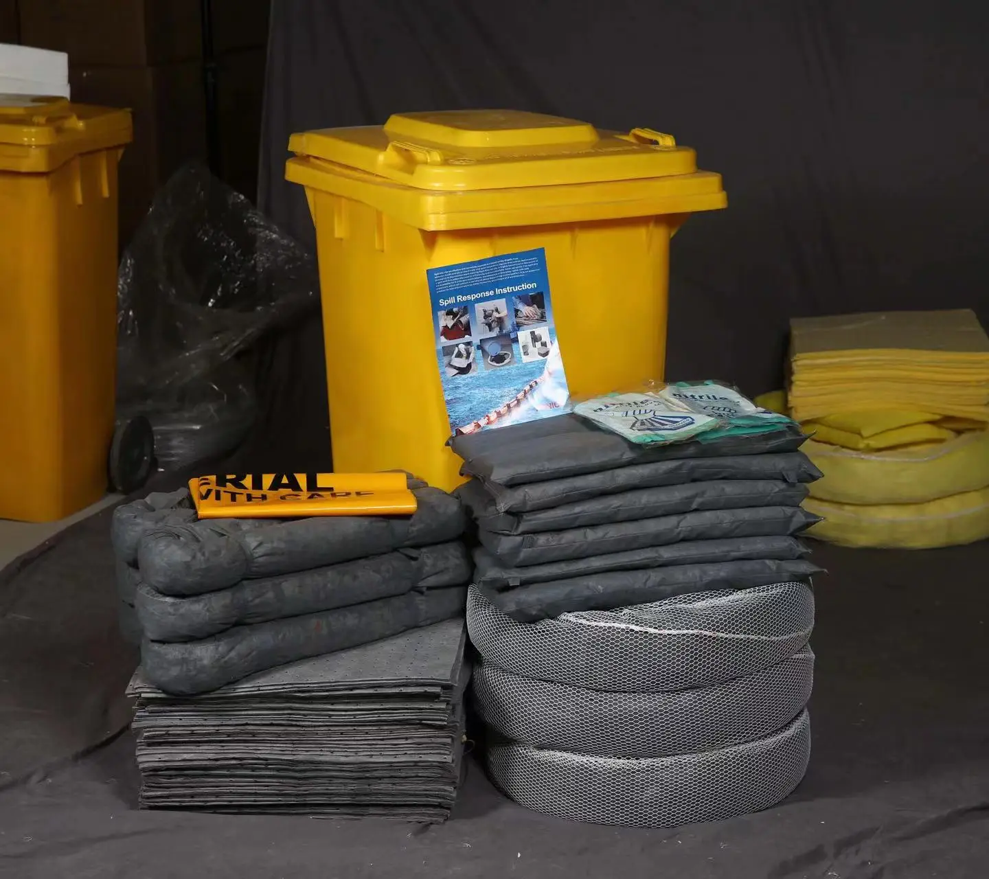 Manufacturer 30Gal Military Oil Spill Kit with Portable Bucket for Fast Response
