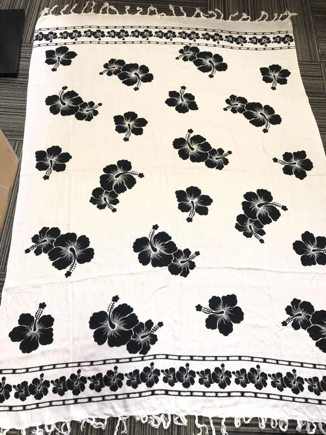 Custom design 100% rayon beachwear sarong pareo with tassel