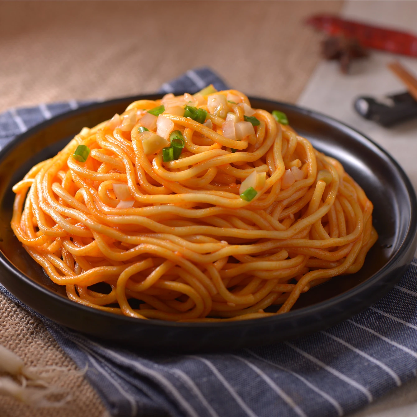 Горячая острая, хорошее лучшее качество, Вкусная свежая нежареная Горячая сухая лапша быстрого приготовления с лапшой рамен