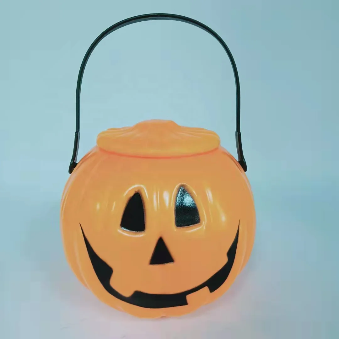 King Need Wholesale Halloween Plastic Pumpkin with LED Light Halloween decorations