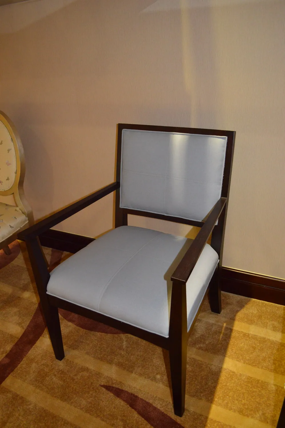 Chinese manufacturer 5 star hotel loose furniture custom indoor lounge chair arm chair