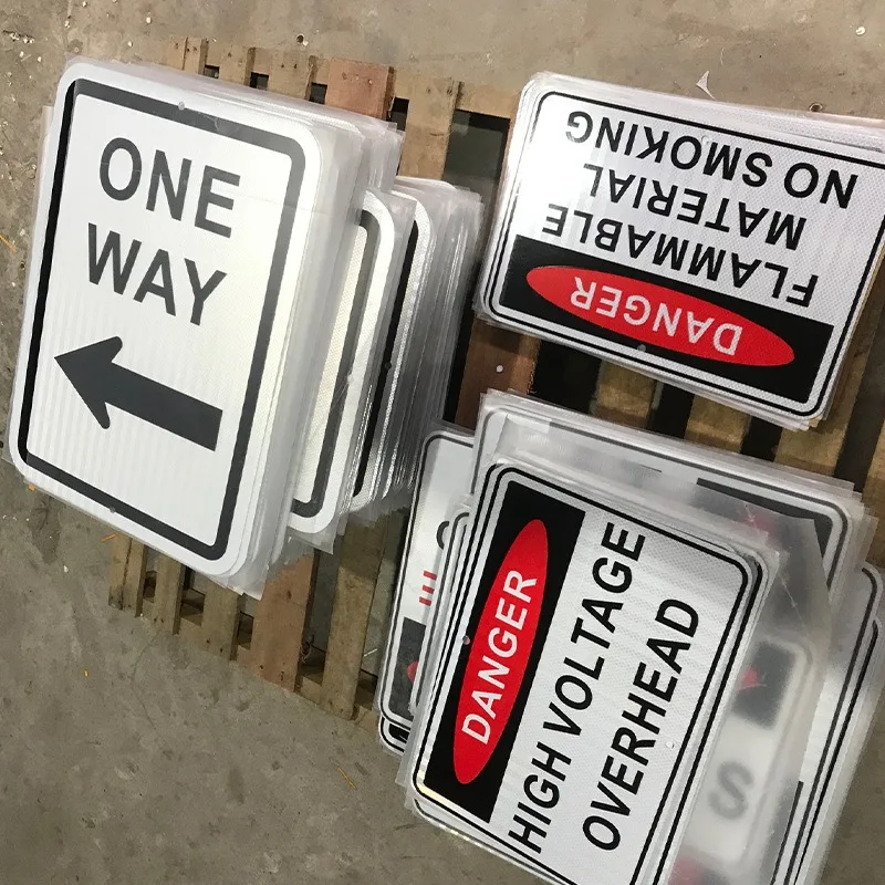 Custom Triangle Aluminum Road Safety Caution Signage Traffic Signs Aluminum Safety Signage