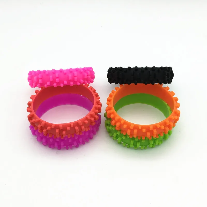 Модный силиконовый браслет с резиновыми шинами