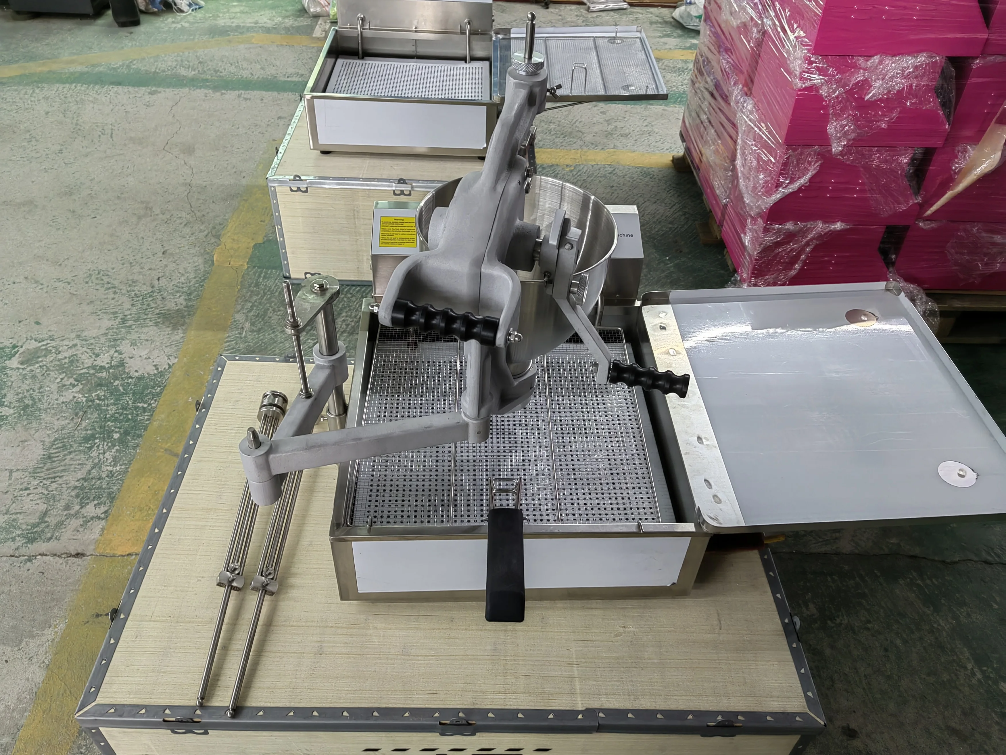Customized Size Easy To Move Sweet Donut Making Machine For Sweet Donut Processing Production Lines