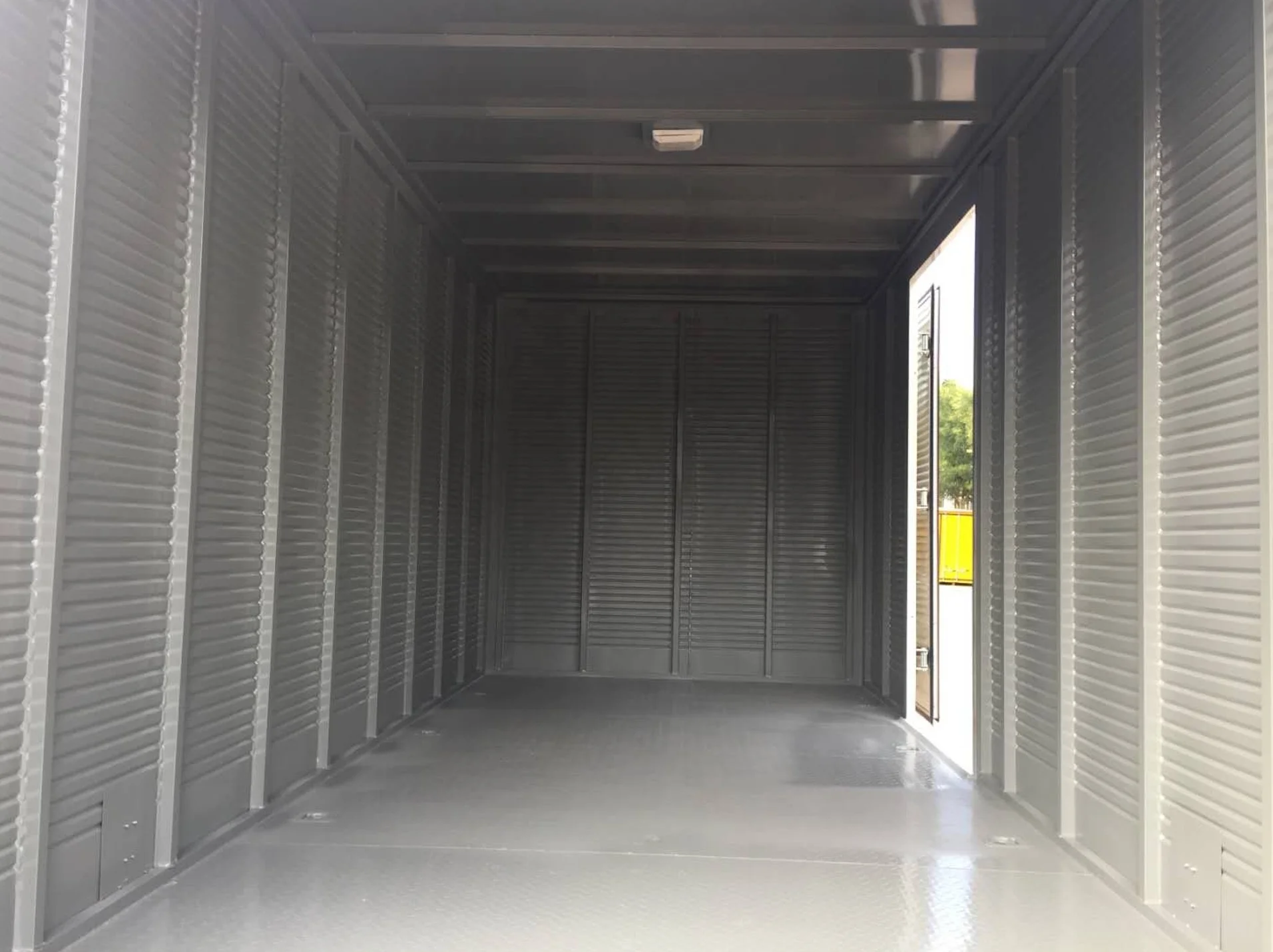 Good quality low price FOTON 6 wheeler 5 8 10 tons light duty van cargo