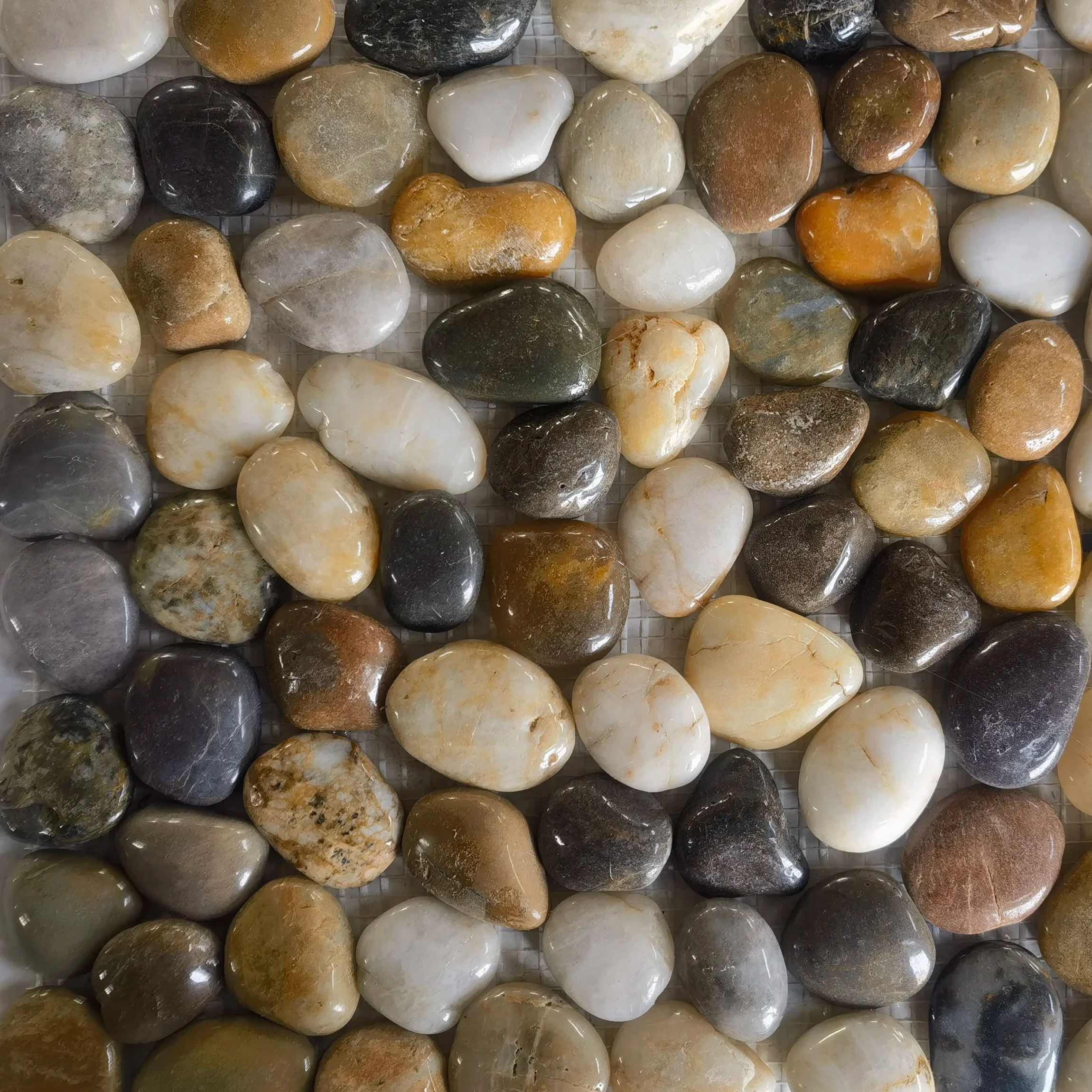 Открытый натуральный мрамор Смешанная овальная галька мозаичная плитка настенная и мраморная напольная для сада балкона