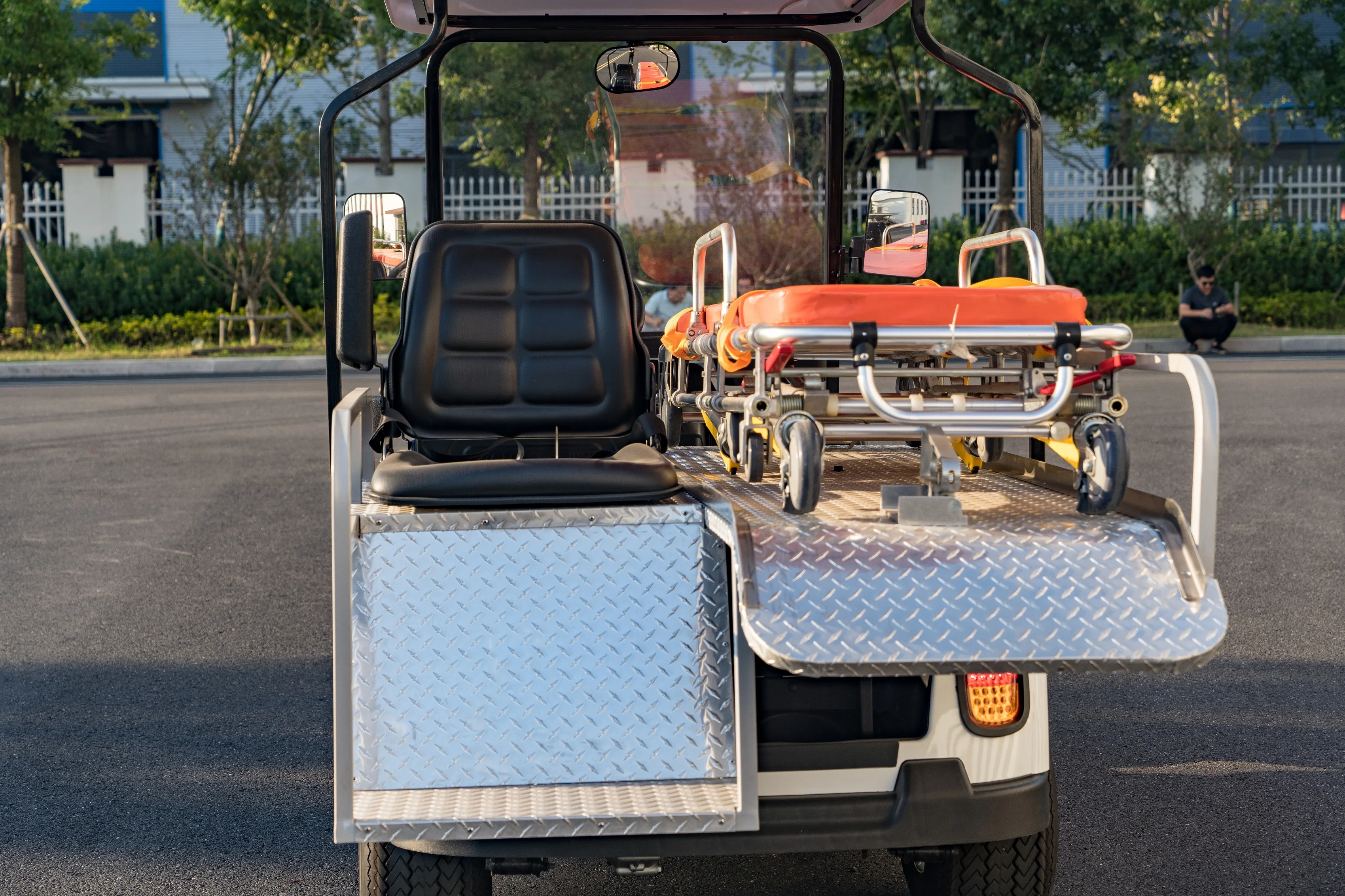 LEROAD NEW MODEL L2 Ambulance Car Durable High Efficiency Convenient 2 Seats Utility Vehicle