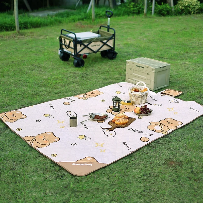 SunnyFeel Portable Extra Large Outdoor Picnic Blankets Machine Washable Waterproof Foldable Camping Picnic Mat