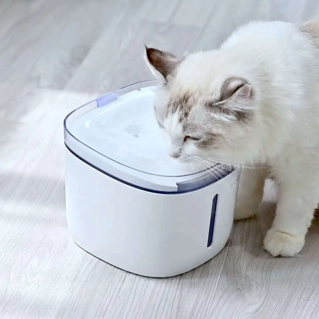Factory Wholesale Electric Intelligent Automatic Water Fountain Filter Flowers Drinking Machine Smart Pet Cat Water Fountain