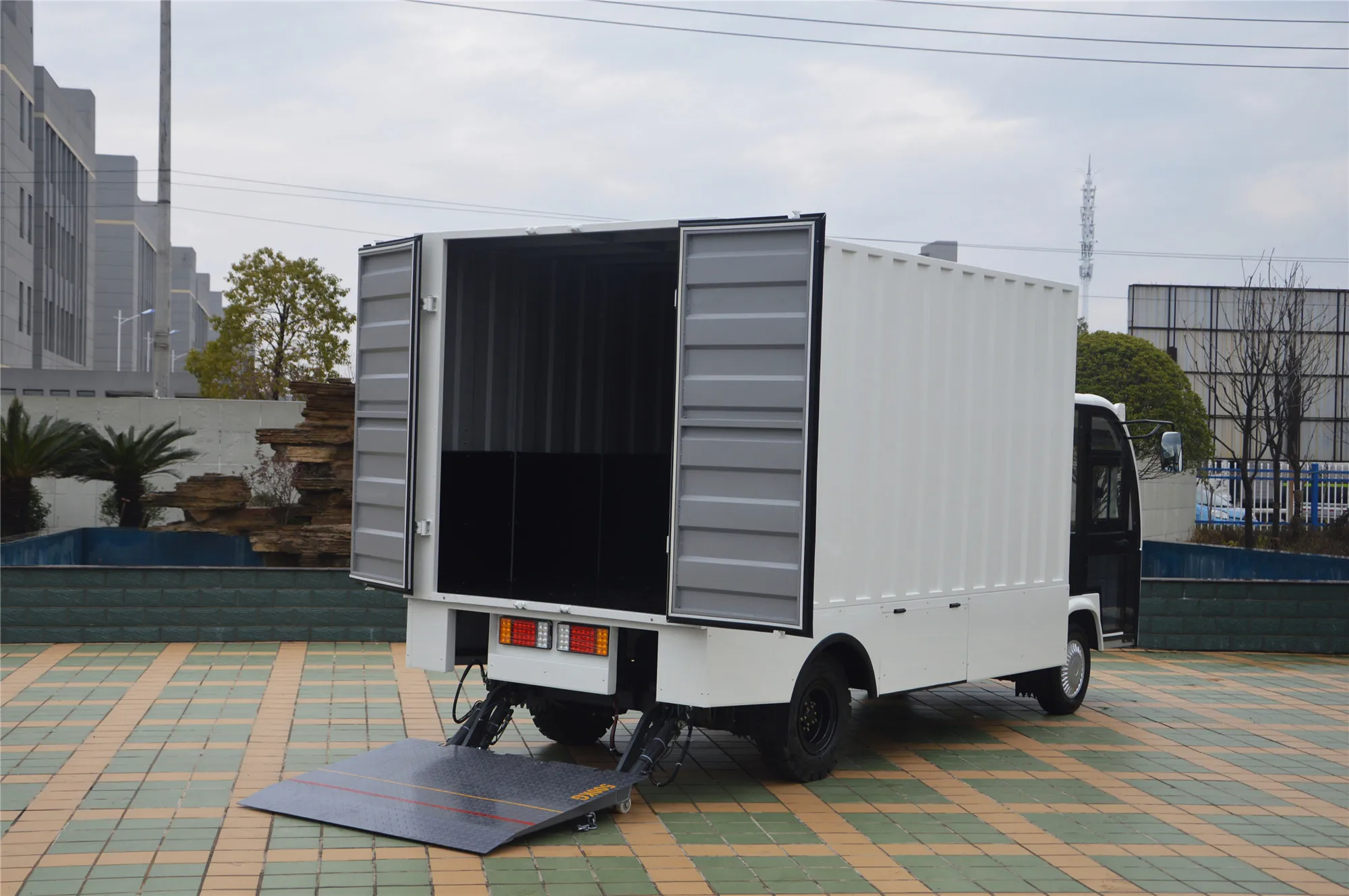 Electric Express Delivery Cars Electric Mini Cargo Van