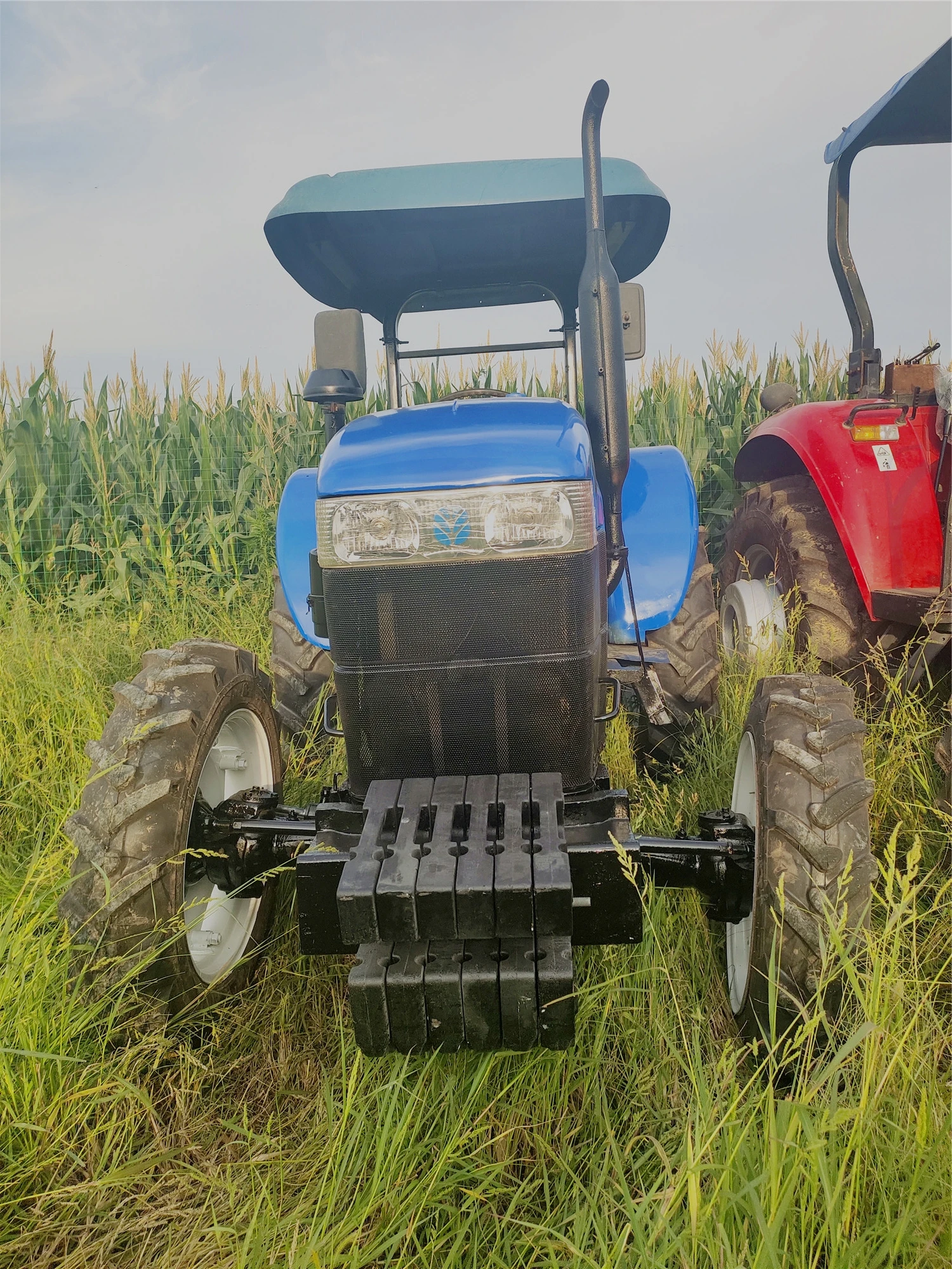 Farm Agricultural Machinery New and Holland SNH704 SNH754 70hp 75hp 4 Wheeled Drive Used Tractor with ROPS and Canopy