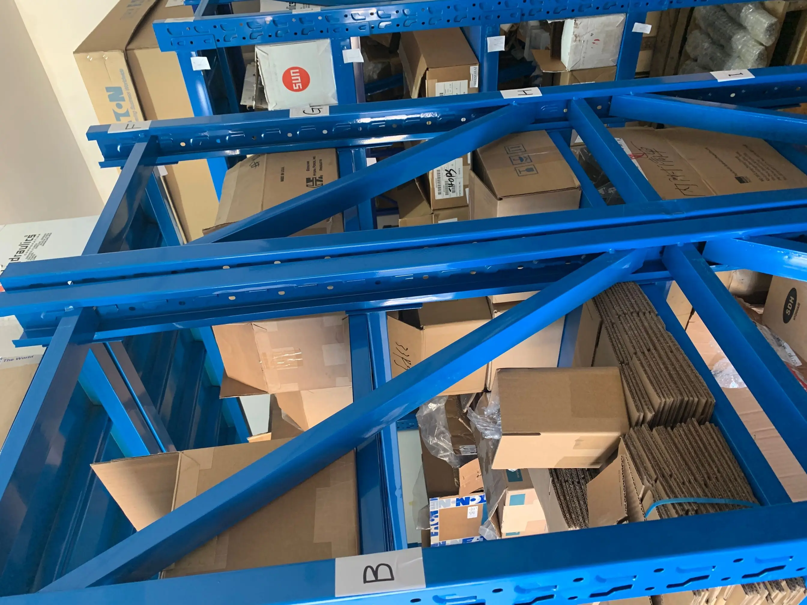 405AA00053A 2CFRC60-P-4S 2CFRC60P4S 2CFRC60 P 4S original EATON VICKERS IH cartridge valve HYDRAFORCE SUN HYDRAULICS REXROTH