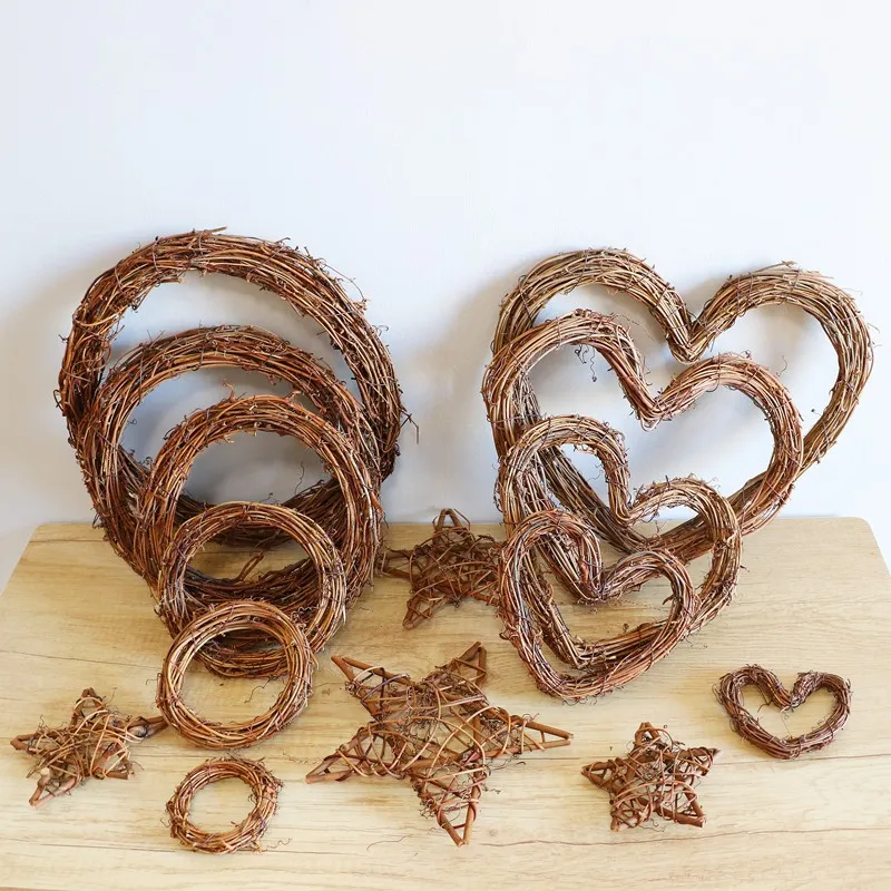 Wholesale Floral Hanging Large Small Rattan christmas wreath dried Grape Vine Wreath For Indoor Home Wall Decor