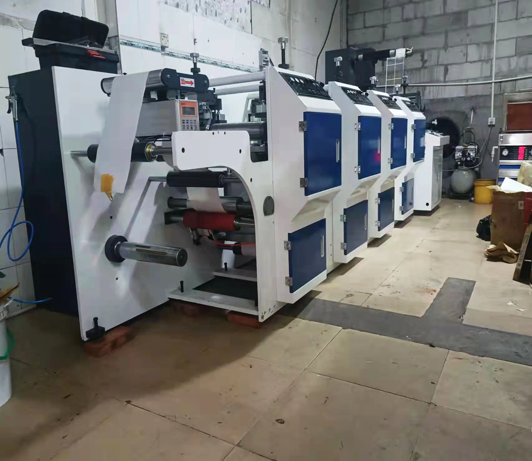 Automatic Flexo Self-Adhesive Label Flexo Printing Machine Multicolor Self-adhesive Label Paper Roll Flexographic New