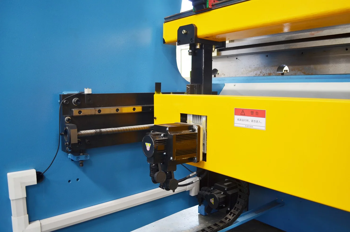 
sheet metal hydraulic break forming press brake machinery with delem cybelec estun 