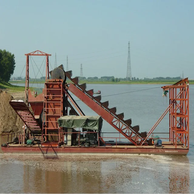 Small gold diggers dig 10 meters deep dredging gold equipment water chain bucket sand picking gold boat