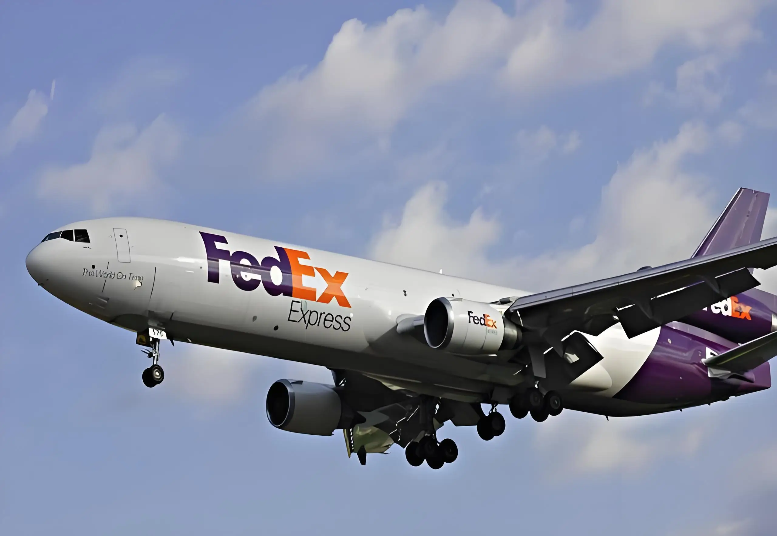 To The UK Does Not Include Tax for DHL/UPS/FEDEX Delivery to The Door Freight Forwarder International Express from China Buyer