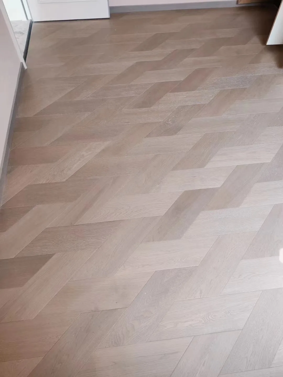 Factory Direct Price Click Flooring wirebrushed Birch Parquet Wood Floor Tiles